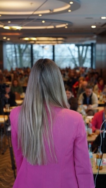 17 Schritte zum 100.000€ Online-Business – meine echte Roadmap